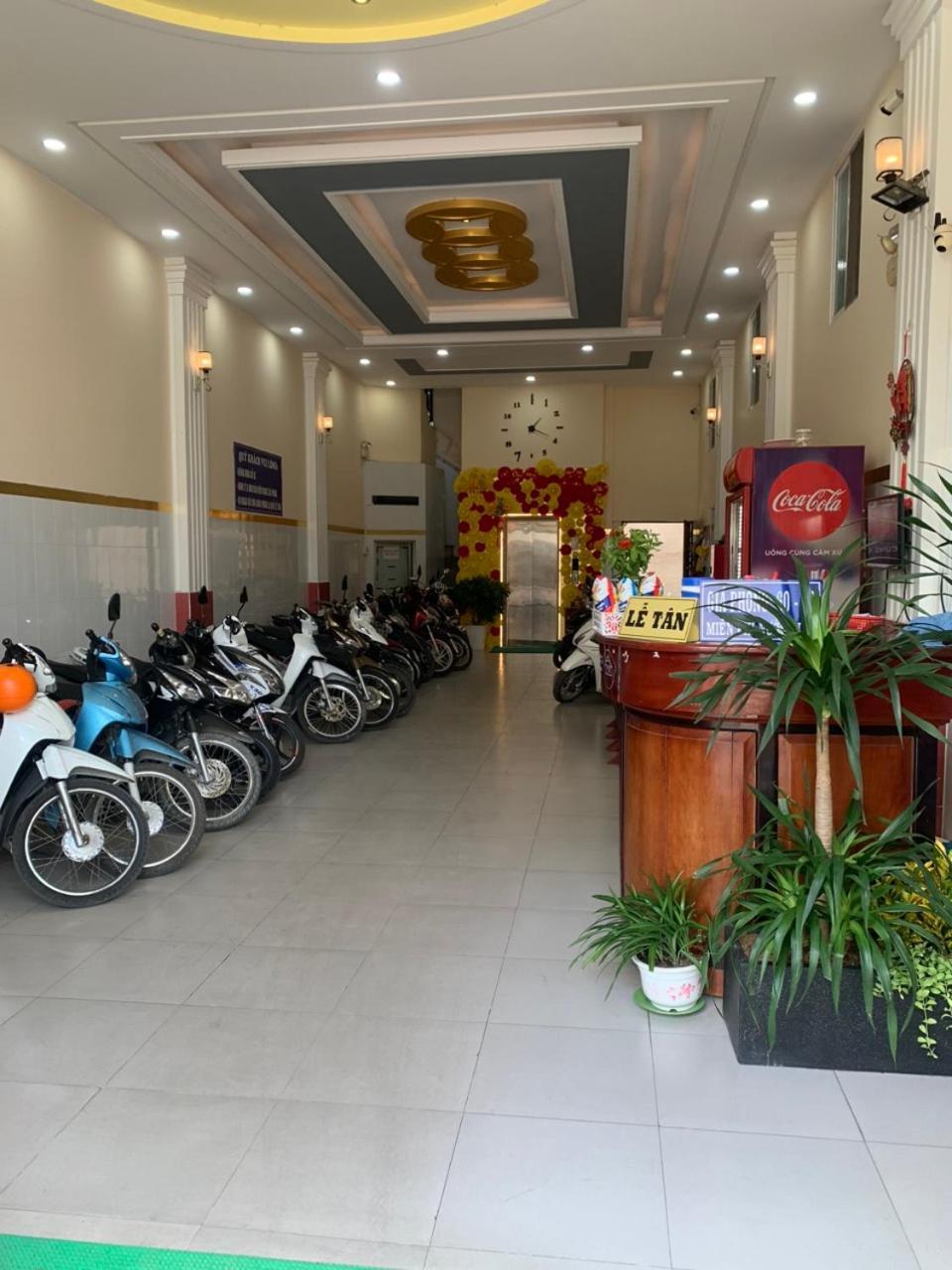 Nha Nghi Thanh Xuan- Co Cho Thue Xe May Va Xuat Hoa Don Ap Dong An Exterior photo
