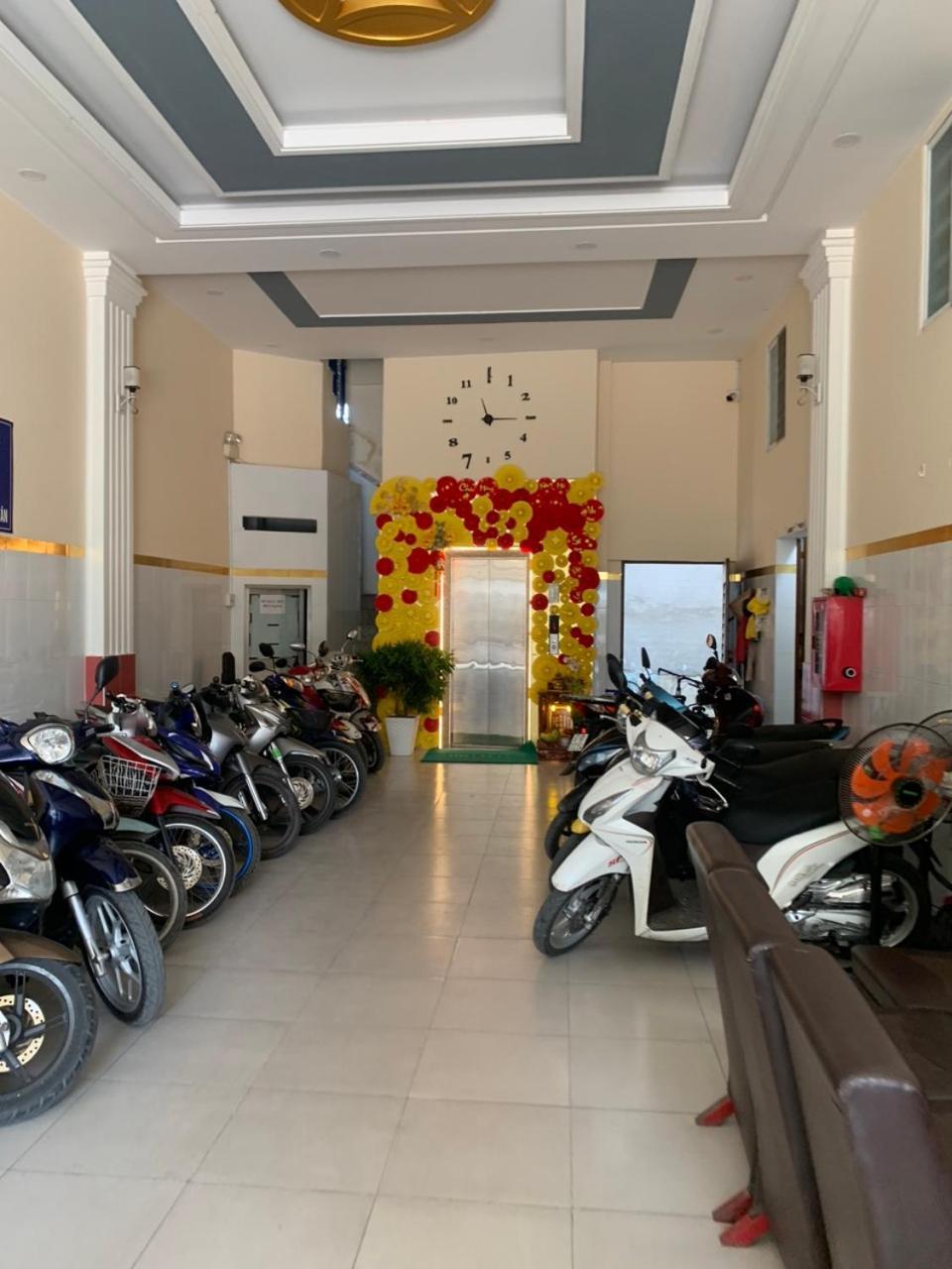 Nha Nghi Thanh Xuan- Co Cho Thue Xe May Va Xuat Hoa Don Ap Dong An Exterior photo